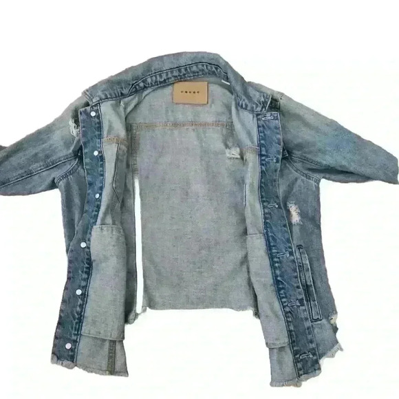 Blank NYC Women's Light Wash Distressed Denim Jacket S - Picture 6 of 15